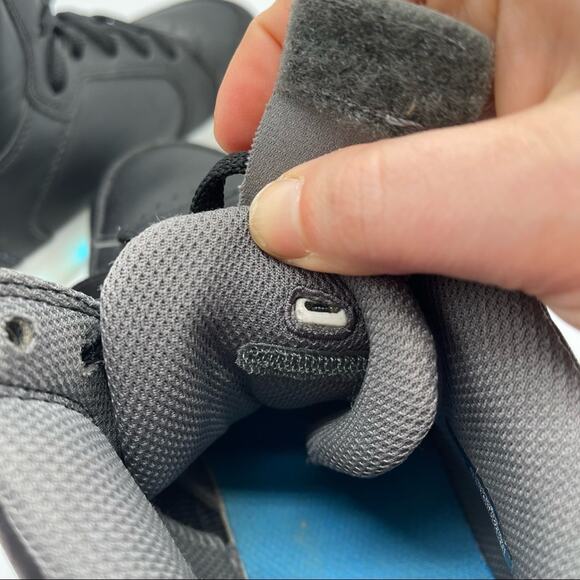 Skechers, Light Up Sneakers, Size 5.5 Youth. 11 light settings on each shoe! - Picture 4 of 12